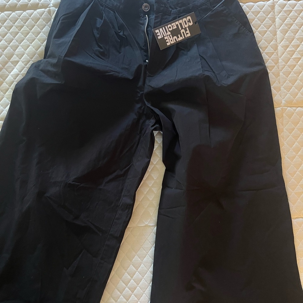 Elegant Black Wide Leg Pants by [Brand]